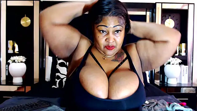 MONSTERTITS44DDD's Webcam Show