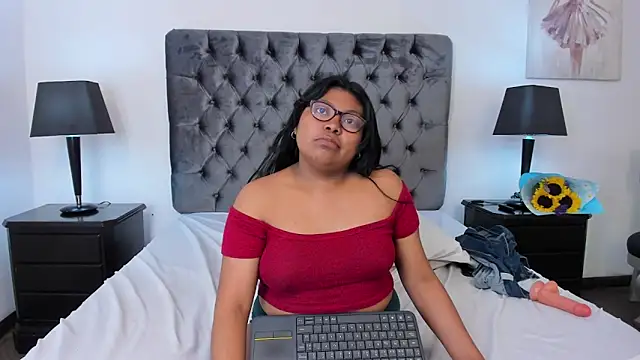 Kiri_Black_'s Live XXX Chat