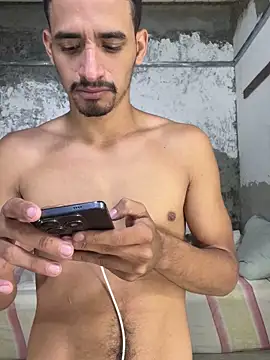 ikaro21: διαδικτυακό σόου στην κάμερα