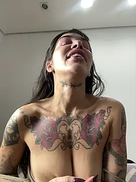 Nikatsun Live XXX chat