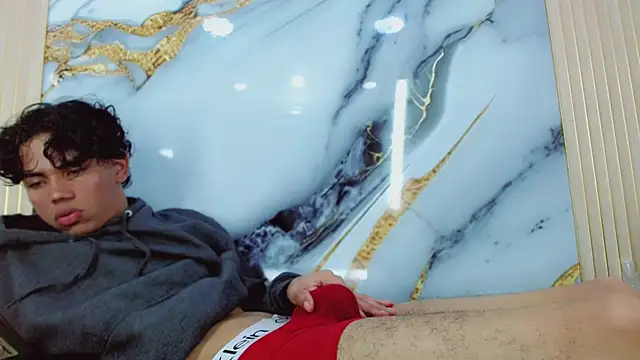 Show modela DaviidBuckx_ na web-kameri