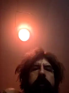 DaddyBadTouches: διαδικτυακό σόου στην κάμερα