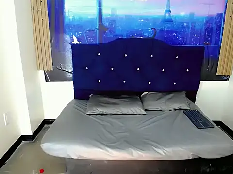 Онлайн чат XXX laudys_valeria