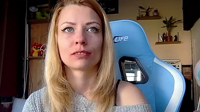 karo123421's Live XXX Chat