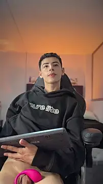 Sebastian_Reed Live XXX-Chat