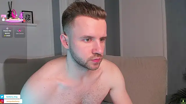 دردشة EnriqueBarberry الجنسية المباشرة