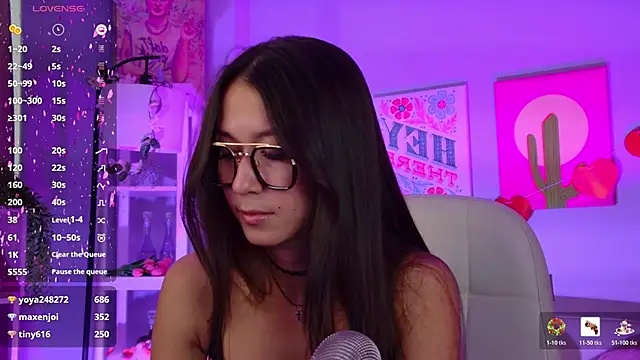 LanaBaker Chat XXX in diretta