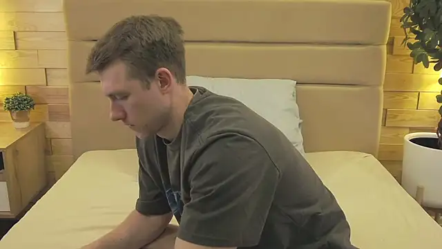 EthanPinkman Chat XXX live