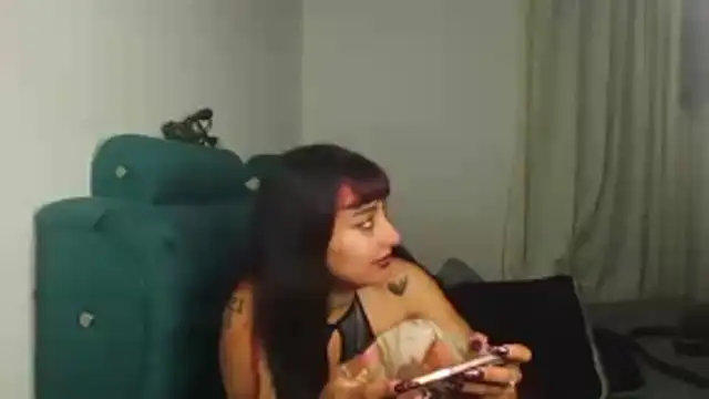 Chatroom XXX en direct de annibaby_88