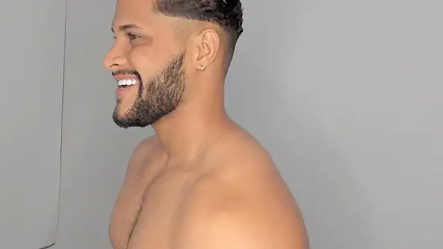 Pier_Simons Chat XXX live