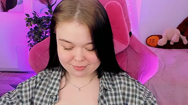 MartishaAddams Chat XXX in diretta