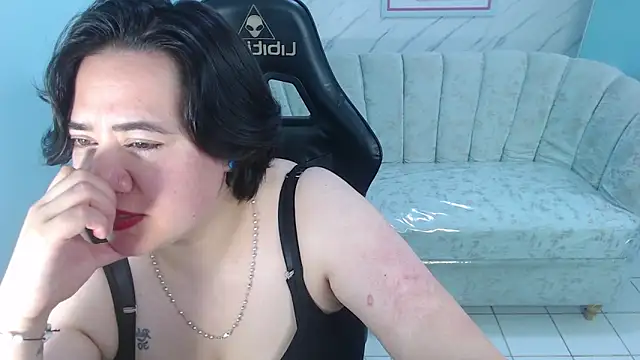 samythomas_t 即時 XXX 聊天