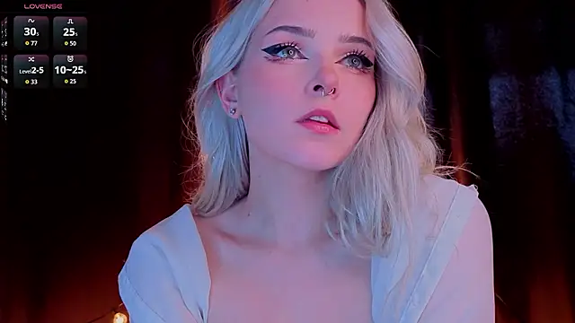 ShyniAlice élő XXX-chatje