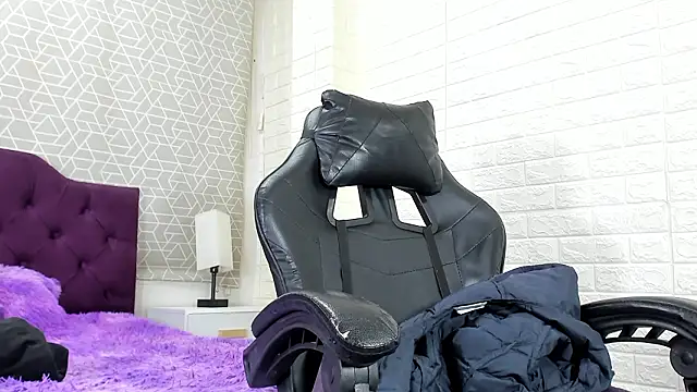 Chat +18 de Sara_Love_1 ao vivo