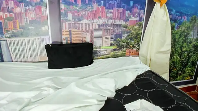 LucyAndAntony Obrolan Langsung XXX