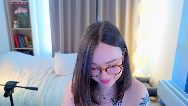 Chat +18 de MilenaSaint ao vivo