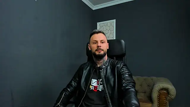 XXX chat uživo modela BrianHunts