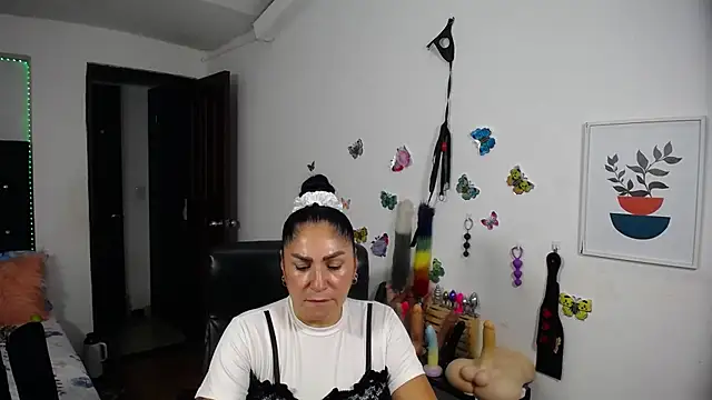 mature_bigboobs10 现场XXX聊天