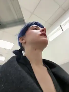 XXX chat uživo modela Only_April