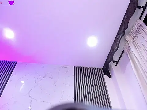 AriadnaLoren's Live XXX Chat