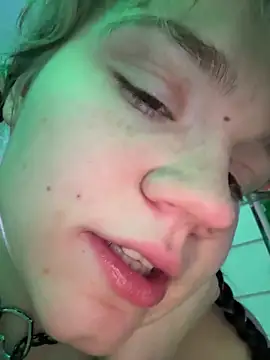 Cutiepiespanks: онлайн-секс-чат