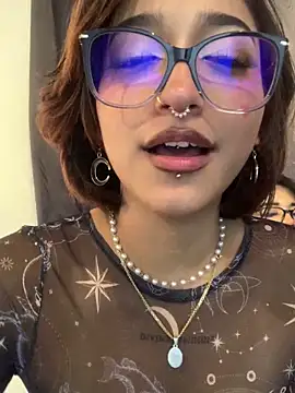 Chat XXX en directo de LilithMonette