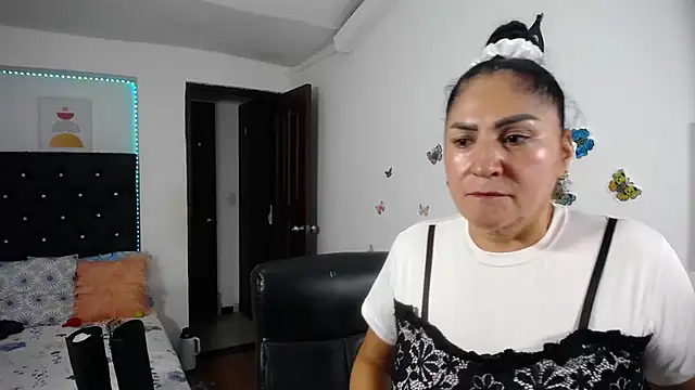 mature_bigboobs10 现场XXX聊天