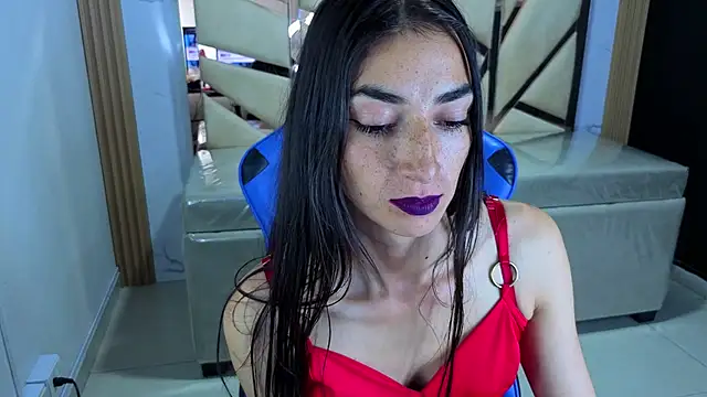 Maily_a_ Adlı Modelin Canlı XXX Sohbeti