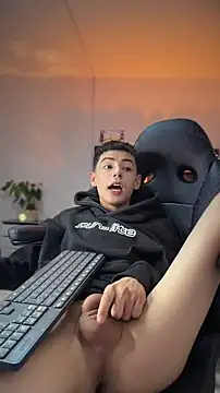 Sebastian_Reed: онлайн-секс-чат