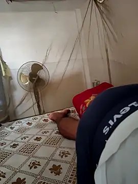 PIG_FUCKER_DADDY Chat XXX in diretta