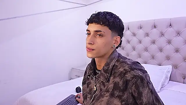 JhoanLeandro: онлайн-секс-чат