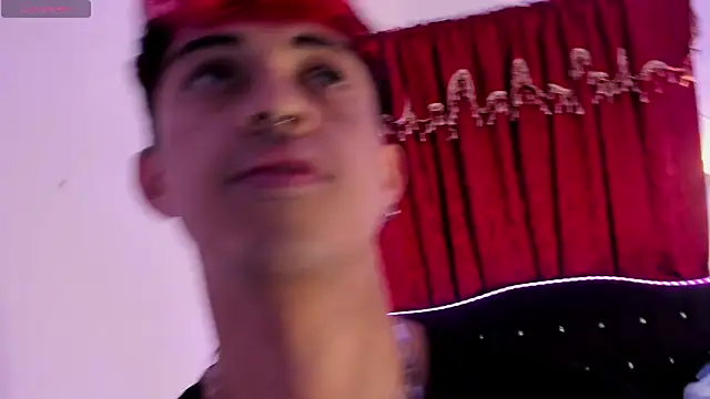 Allen_Starck: απευθείας συνομιλία ΧΧΧ