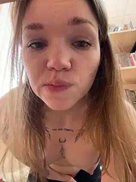 StreetSquirt Live XXX-Chat