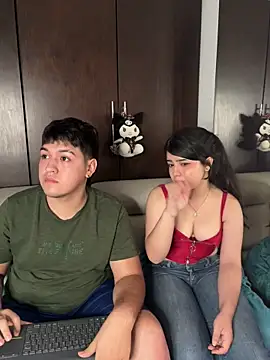 Chat XXX ao vivo de EmilyAndAndrew