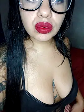 Milf_Tiffany Pertunjukan Webcam