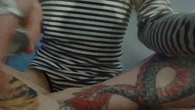 lavender_spits Chat XXX live