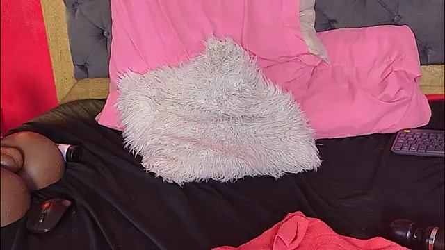 Chat +18 de YayaHilton ao vivo