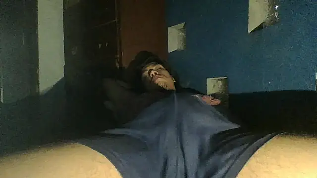 AlexAlejandro13's Live Chat Room