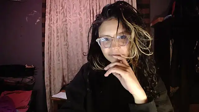 Chat XXX en directo de Hathorlove