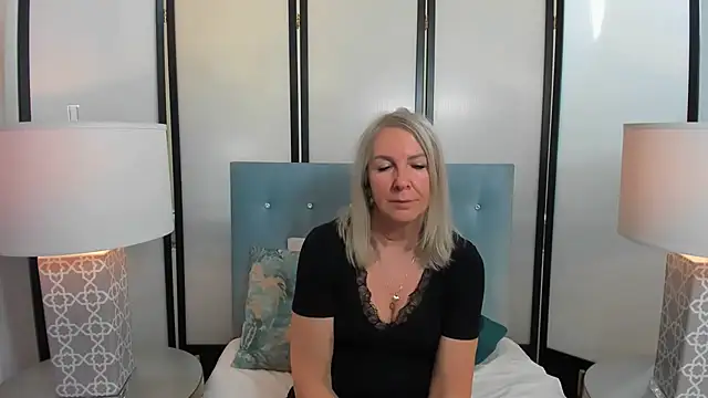 EricaTop: онлайн-секс-чат