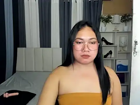 Chat XXX en directo de TsUncutKaren