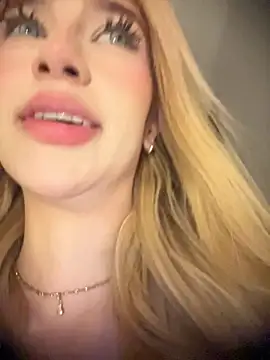 Czat XXX na żywo – valeryfox__