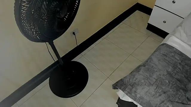 دردشة LeoFeniix الجنسية المباشرة