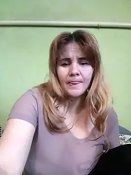 SannyMILFのライブXXXチャット