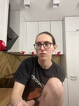 Show modela MartiniiSelenna na web-kameri