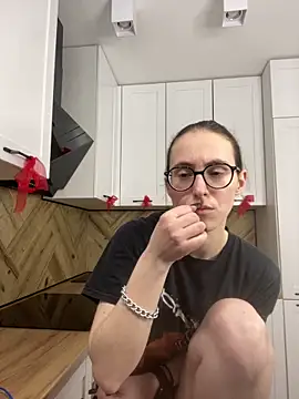 MartiniiSelennaのライブXXXチャット