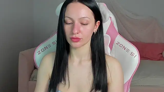 NaomiBlakes' Live XXX Chat