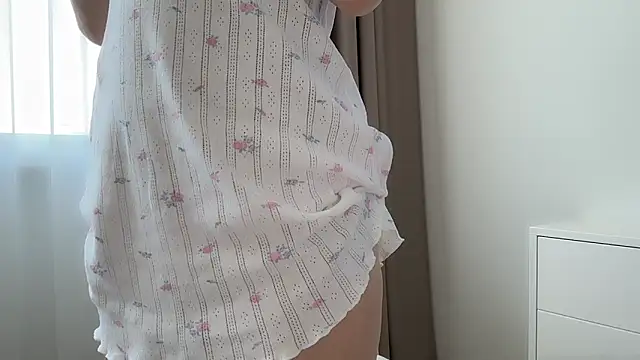 ShySchoolGirl's Live XXX Chat