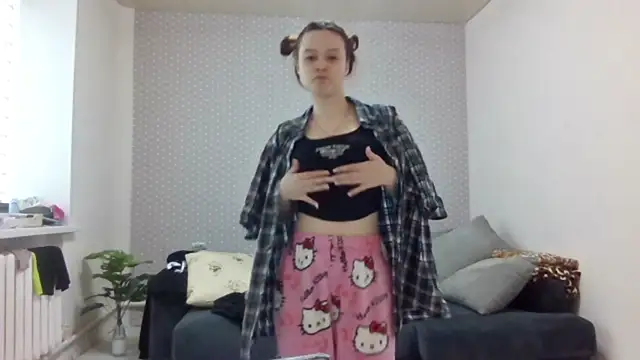 Ammymia Adlı Modelin Canlı XXX Sohbeti