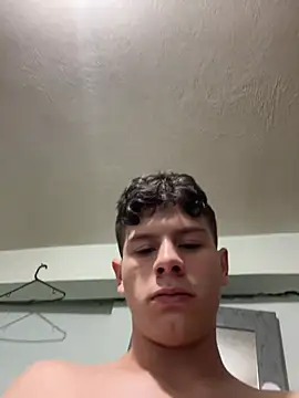 Andy12912 Adlı Modelin Web Kamerası Şovu